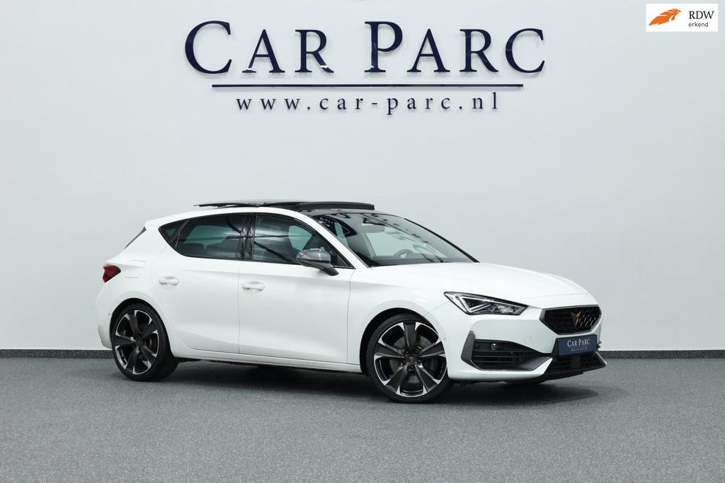CUPRA Leon 2.0 TSI VZ 300+PK LED/VIRTUAL/SFEER/PANO/HALF LEE, 77 km/l, Gebruikt, 4 cilinders, 1984 cc