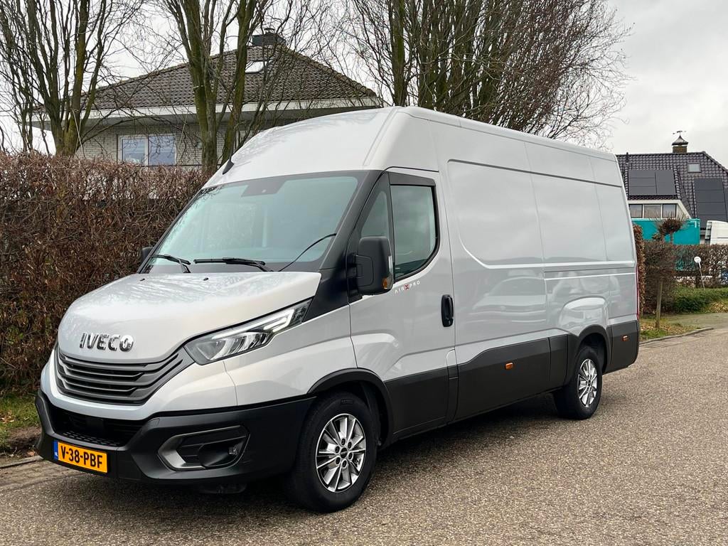 Iveco Daily 35S18 3.0 Automaat |L2H2 | 3500kg trekgewicht |L, Gebruikt, 4 cilinders, Iveco, Bedrijf