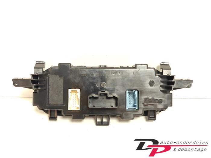 Kachel Bedieningspaneel van een Renault Twingo, Gebruikt, -, Renault, -