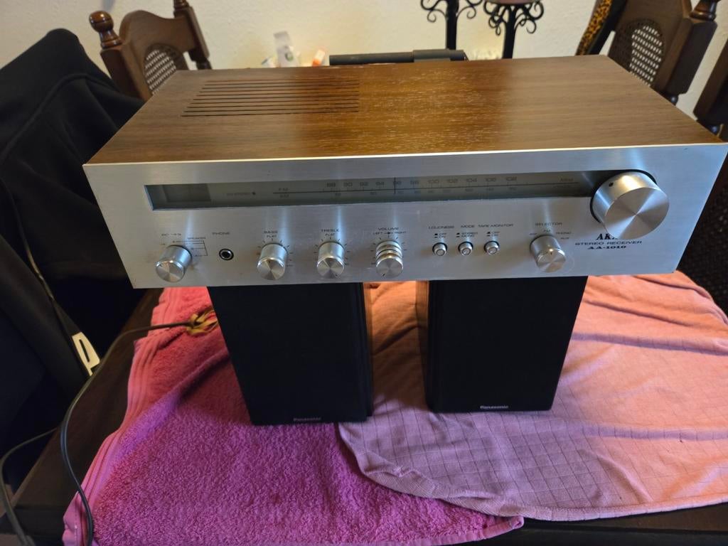 Akai AA-1010 tuner en versterker  jaren 1970 werk !, Audio, Tv en Foto, Overige merken, Gebruikt, Ophalen of Verzenden, Minder dan 60 watt