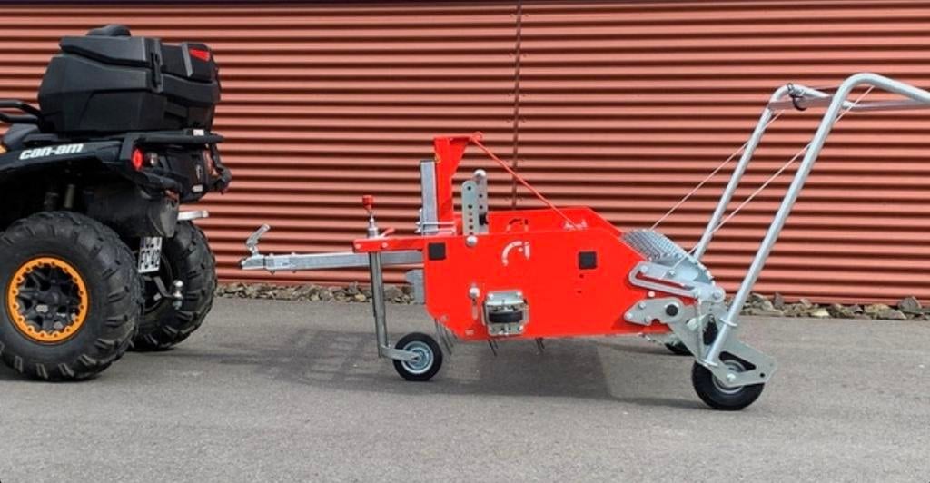 Gezocht: Manegevlakker / Pistesleep met trekhaakaansluiting, Dieren en Toebehoren, Ophalen of Verzenden