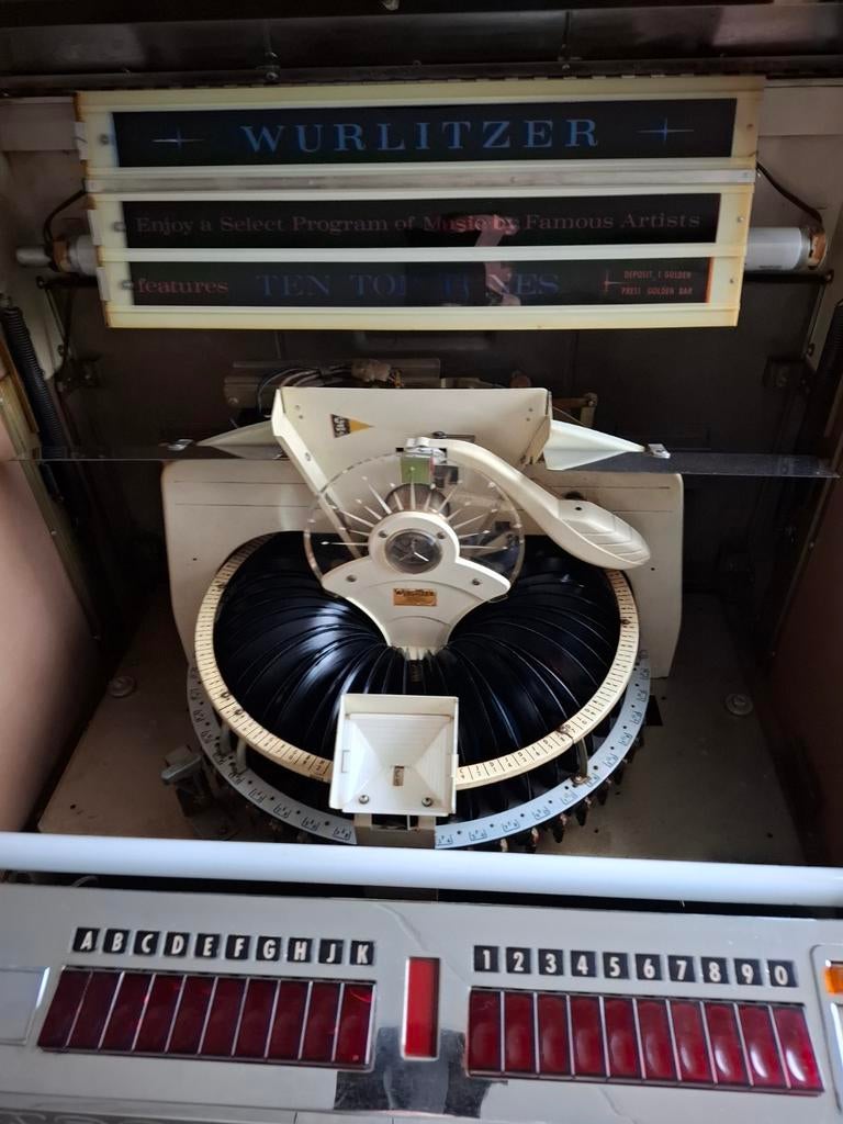 Wurlitzer 2810 Jukebox - Goed Werkend met Sleutels, Ophalen, Gebruikt, 1960 tot 1970, Wurlitzer