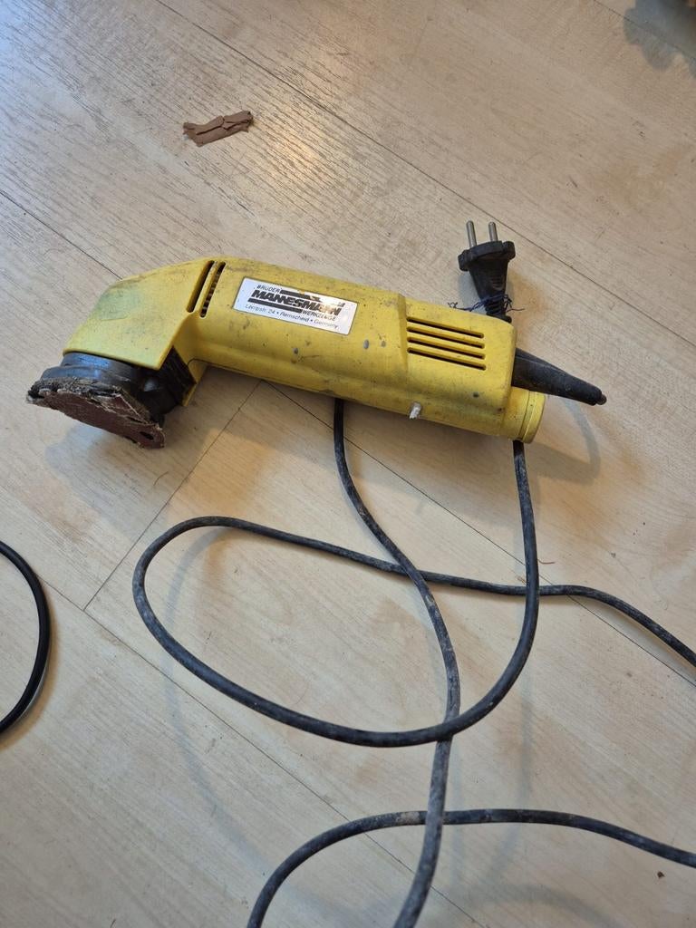 Mannesmann Driehoek Schuurmachine, Ophalen of Verzenden, Gebruikt, Minder dan 600 watt, Overige typen