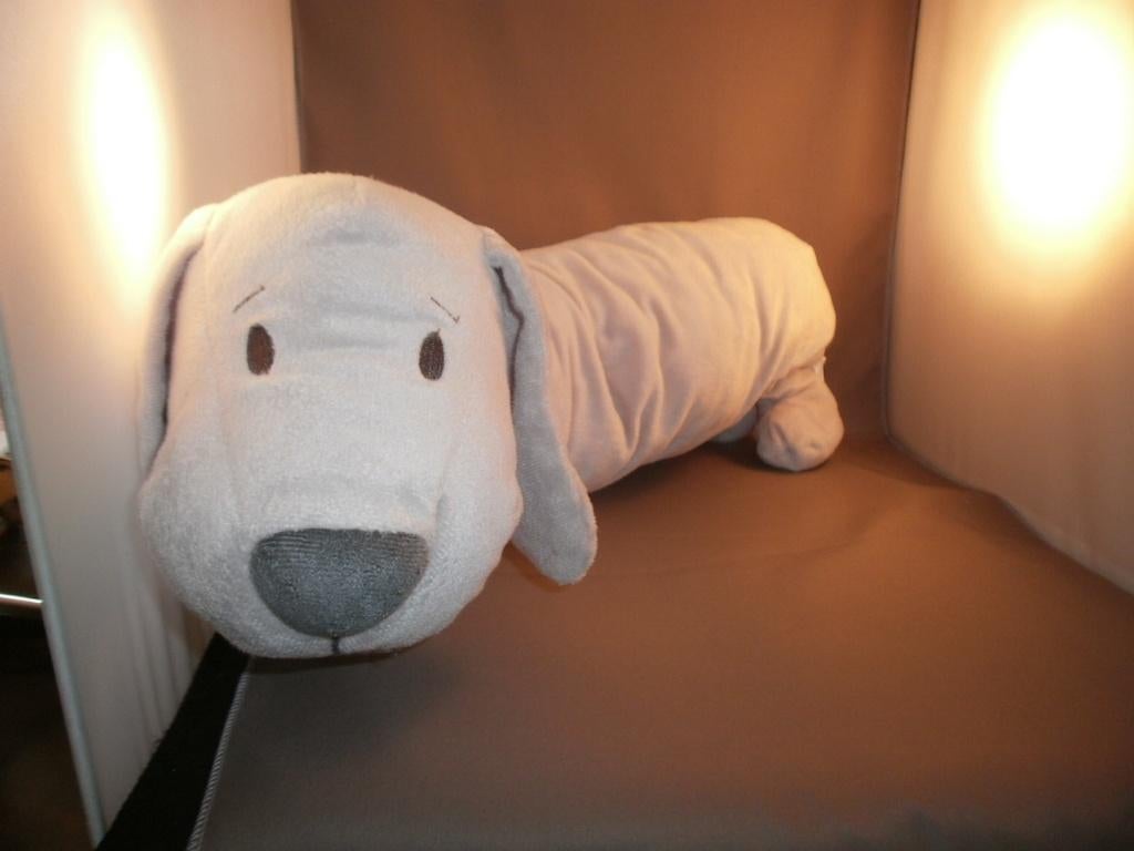 Ikea Fabler hond 80 cm wit met grijze neus velours kussen, Kinderen en Baby's, Speelgoed | Knuffels en Pluche, Ophalen of Verzenden