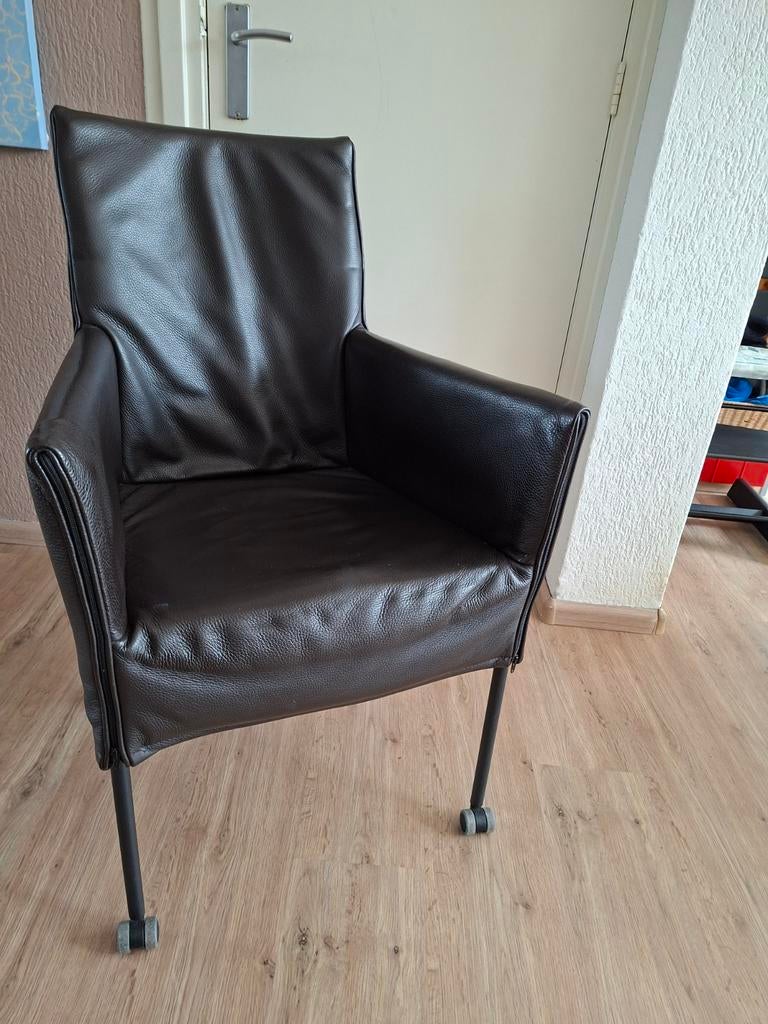 4x Leren stoel verrijdbaar. Kleur donkerbruin., Ophalen, Gebruikt, Minder dan 75 cm, Leer