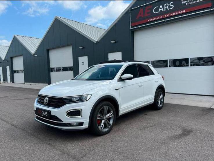 VW T-Roc 1.5 TSI DSG 3x R-Line Led Virtual Pano ACC Camera, Auto's, Volkswagen, 1254 kg, 1498 cc, Zwart, 4 cilinders
