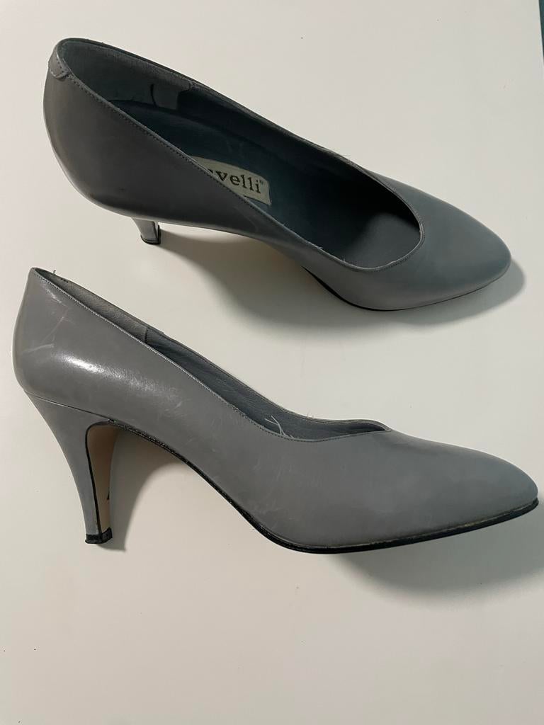 Grijze leren Ravelli Pumps - Klassiek en Elegant maat 41, Kleding | Dames, Schoenen, Ophalen of Verzenden, Zo goed als nieuw, Grijs
