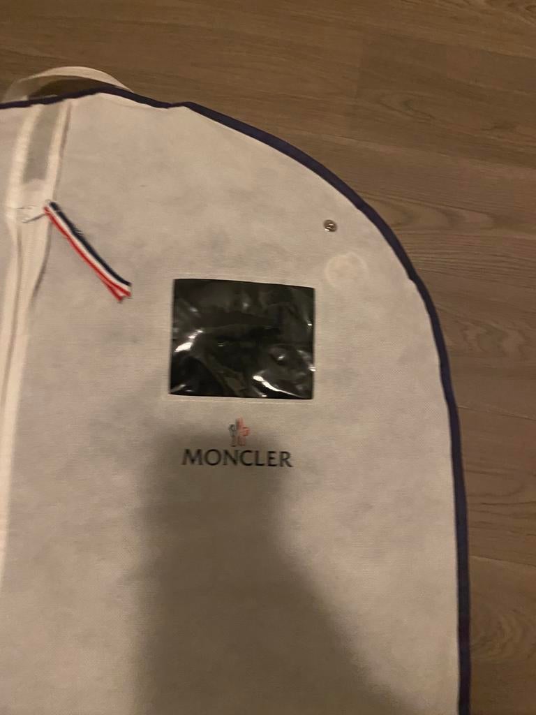 Moncler jas, Ophalen, Nieuw, Maat 36 (S), Zwart
