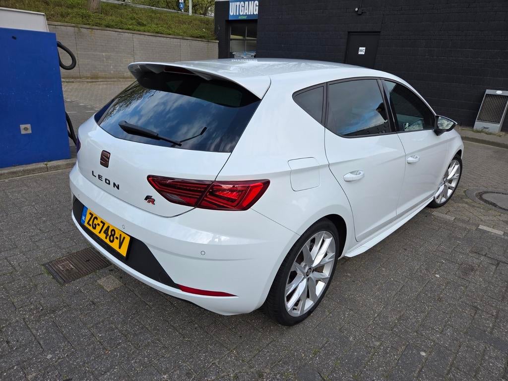 Seat Leon 1.5 TSI 150PK Dsg-7 2019 Wit, 15 km/l, 1498 cc, Zwart, 4 cilinders