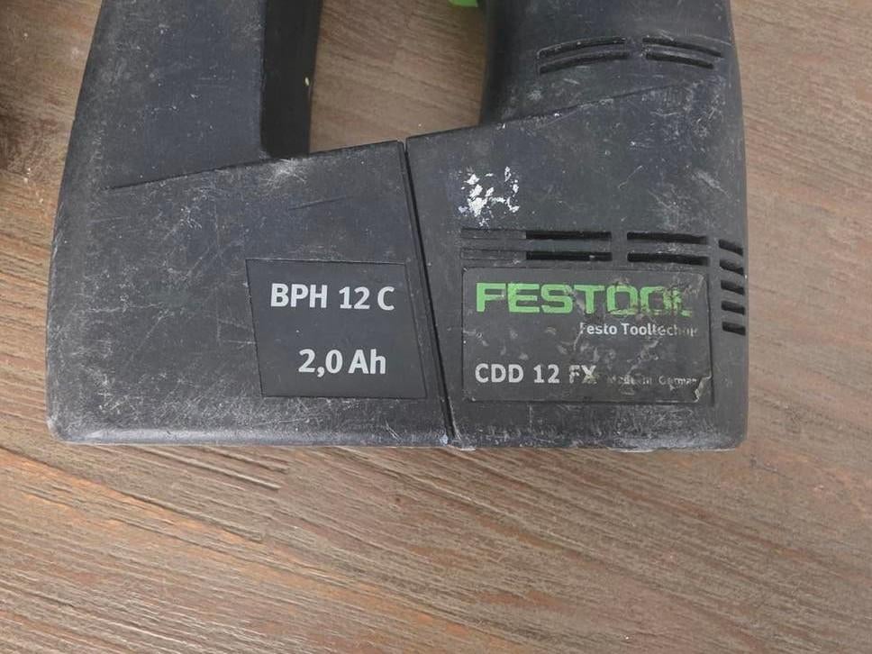 Festool Accu schroefmachine met 2 accu's en oplader, Doe-het-zelf en Verbouw, Gereedschap | Boormachines, Ophalen of Verzenden
