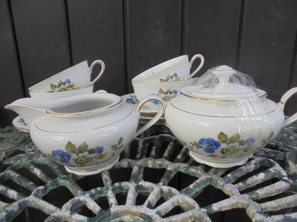 Roomstel + kop en schotels Thuringia witte/blauwe/gele bloem, Ophalen of Verzenden