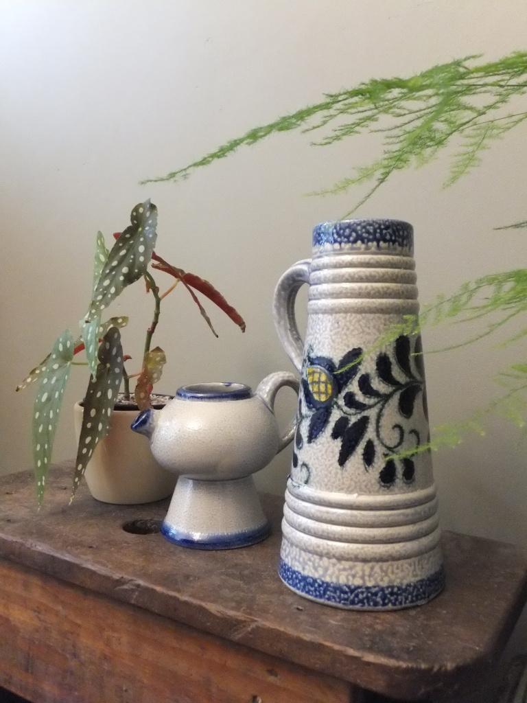 vrolijke vintage vaas, kan met bloemendecor, west germany, Ophalen, Zo goed als nieuw