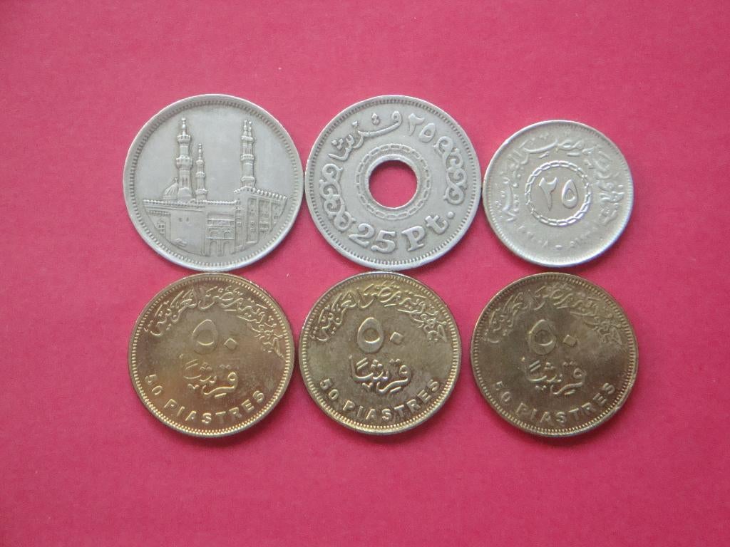 Egypte setje munten 25 en 50 Piastre 1992/2010., Verzenden, Overige landen, Setje