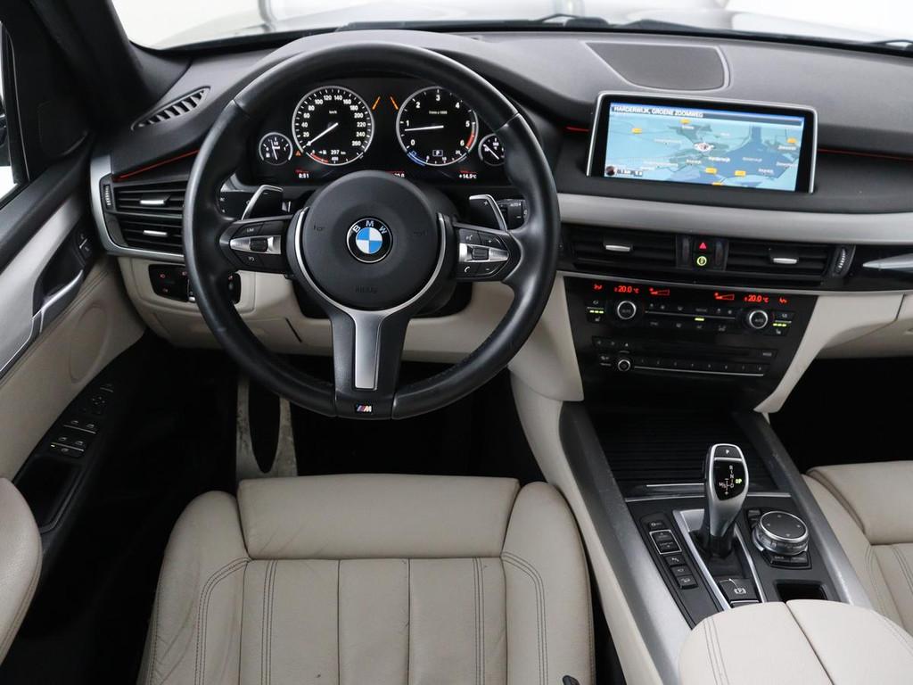 BMW X5 xDrive30d M Sport | 1e eigenaar | Panoramadak | Head-, Gebruikt, 2993 cc, Zwart, Diesel