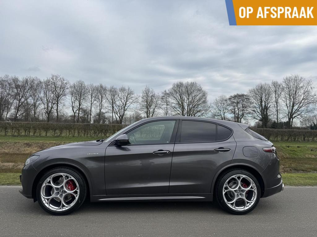 Alfa Romeo Stelvio 2.0t Q4 Veloce "Avanti Classica" 21inch!, Automaat, 4 cilinders, 1655 kg, Leder