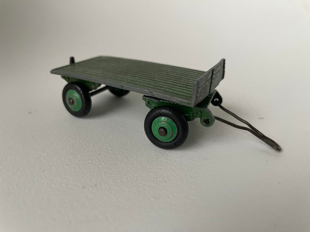 model Dinky Toys 27C Meccano aanhanger flat bed kar, Ophalen of Verzenden, Gebruikt, Bus of Vrachtwagen, Dinky Toys