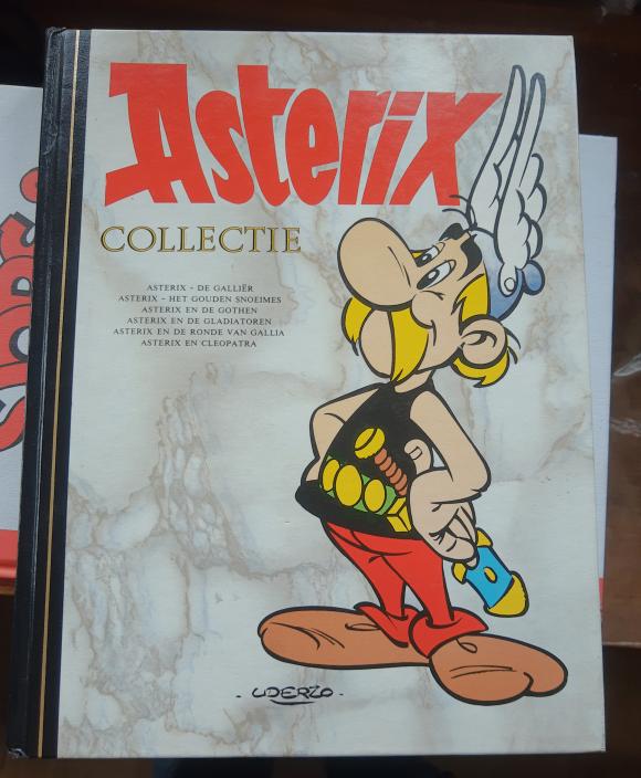 Collectie ASTERIX / bundeling van 6 strips LEKTURAMA, Boeken, Stripboeken, Eén stripboek, Ophalen of Verzenden, Gelezen