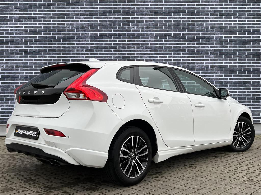 Volvo V40 T2 Nordic+ | Automaat | Navigatie | Cruise Control, Auto's, Volvo, 12 maanden, Euro 6, 4 cilinders, Leder en Stof