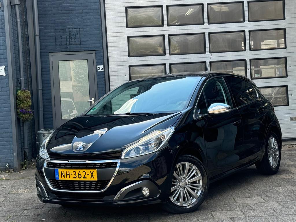 Peugeot 208 1.6 BlueHDi Blue Lease Executive | Clima | Navi, Auto's, Peugeot, Voorwielaandrijving, Gebruikt, 4 cilinders, Zwart