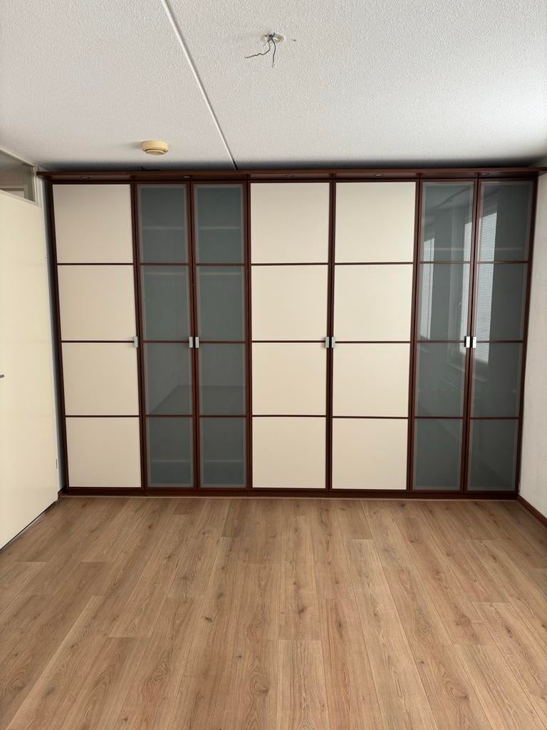 Ruime kledingkast 3.50m breed met leg- en hangdelen, Ophalen, Gebruikt, 200 cm of meer, Overige houtsoorten