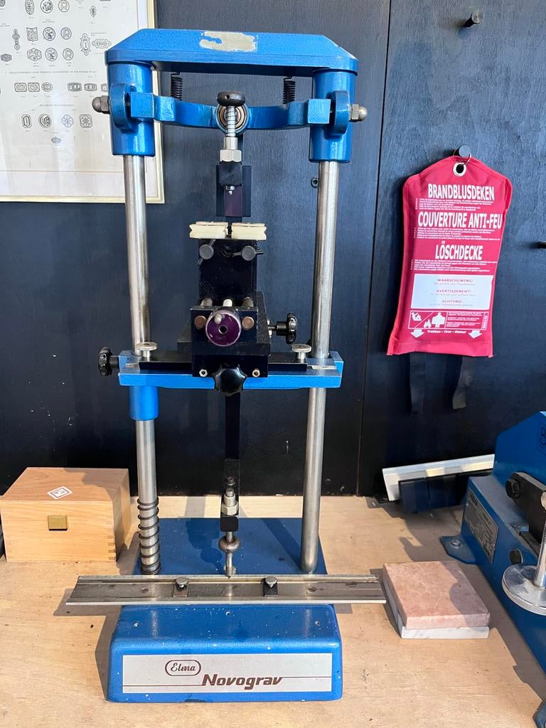 Graveermachine Elma Novograv pantograaf, Ophalen, Gebruikt