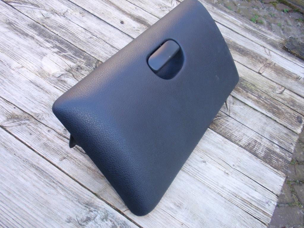 Handschoenenkast klepje Peugeot 106 met airco., Auto-onderdelen, Ophalen of Verzenden, Gebruikt, Peugeot