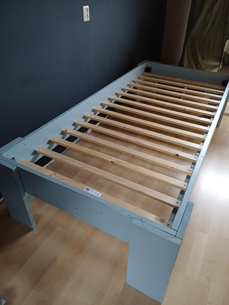 Mooi bed van steigerhout, Ophalen
