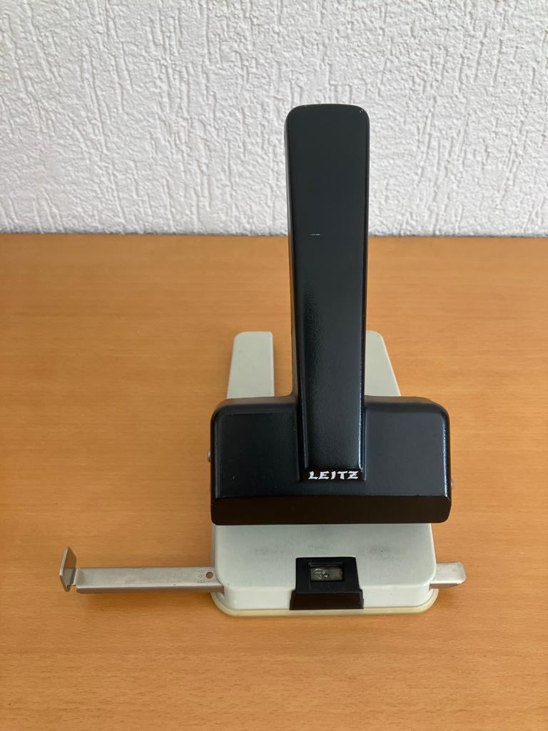 Leitz Perforator  -  2 gats perforator, Diversen, Ophalen of Verzenden, Gebruikt