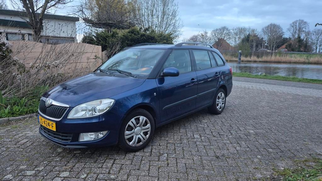 Skoda Fabia 1.2 TSI Combi 2010. NIEUWE APK | AIRCO | ZUINIG, Auto's, Opel, Voorwielaandrijving, 450 kg, 40 €/maand, 4 cilinders