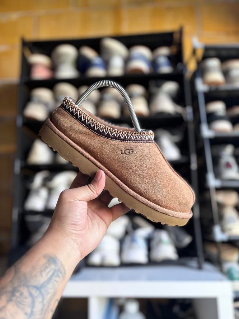 UGG Tazz Slipper Mustard Seed 39, Ophalen of Verzenden, Zo goed als nieuw, Beige, Sneakers of Gympen