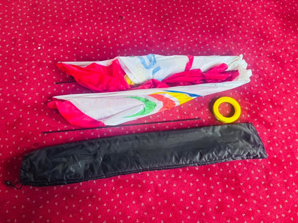 Twee nieuwe vliegers in draagtas, Sport en Fitness, Vliegeren, Ophalen, Nieuw, Vlieger