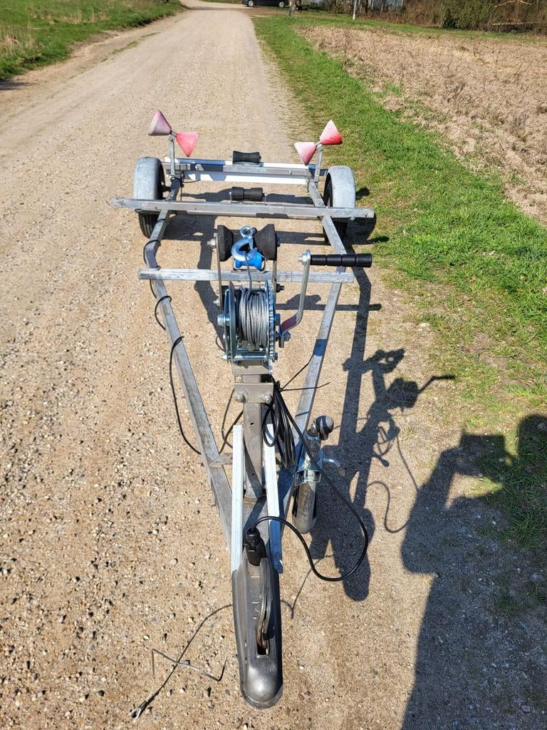 Harbeck boot trailer met nieuwe lier en verlichtingbalk, Ophalen, Gebruikt