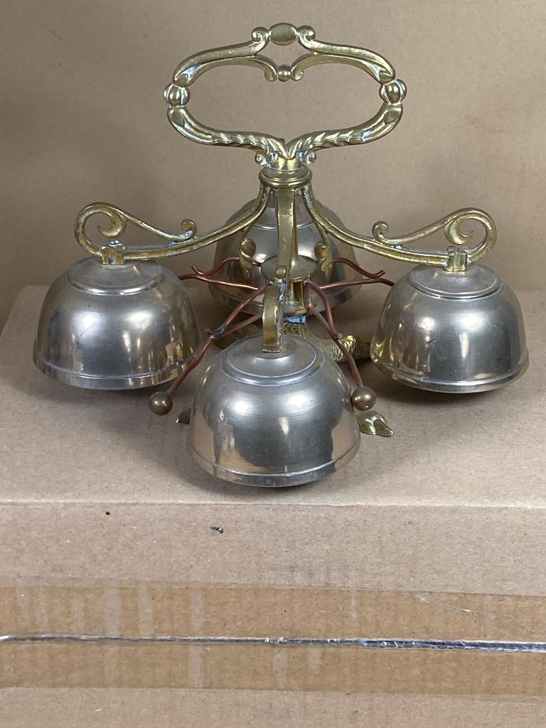 Altaarschel of sacristiebel met 4 bellen, Ophalen of Verzenden