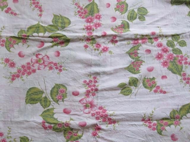 Vintage lap stof wit met roze en witte bloemen, Gebruikt, Wit, Ophalen of Verzenden, 30 tot 120 cm