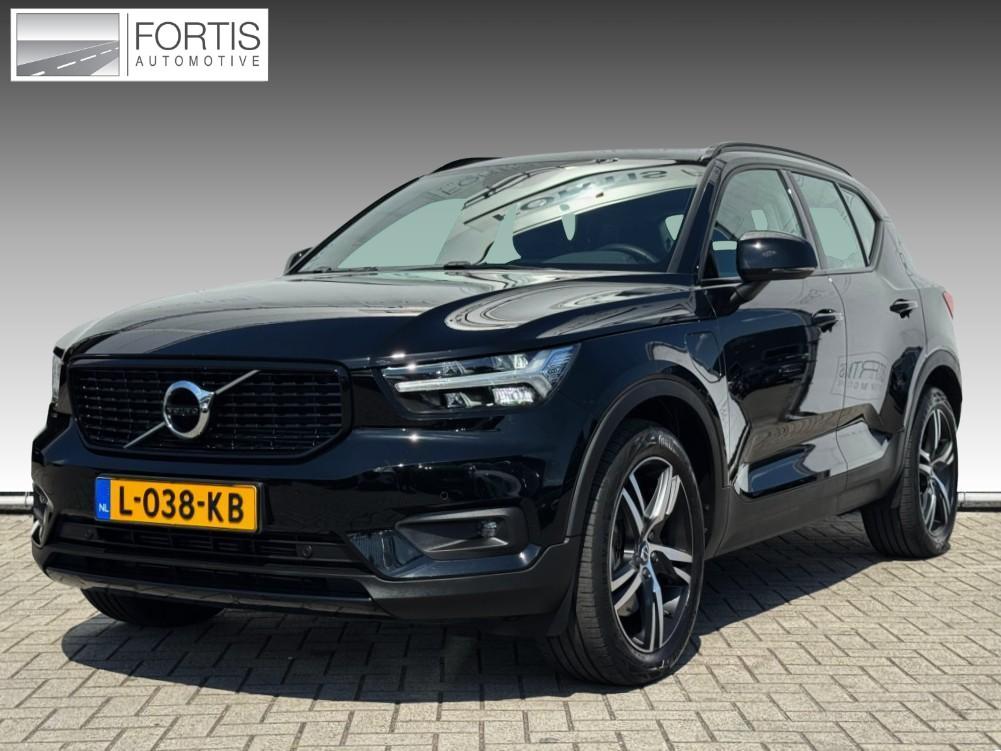 Volvo XC40 1.5 T4 Recharge R-Design Expression NL AUTO | CAM, Auto's, Volvo, Adaptive Cruise Control, Stof, Zwart, Bedrijf
