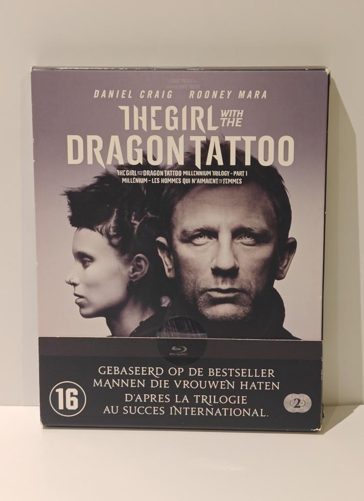 Girl with the Dragon Tattoo Deluxe collector Edition Blu‑ray, Ophalen of Verzenden, Zo goed als nieuw, Actie, Boxset