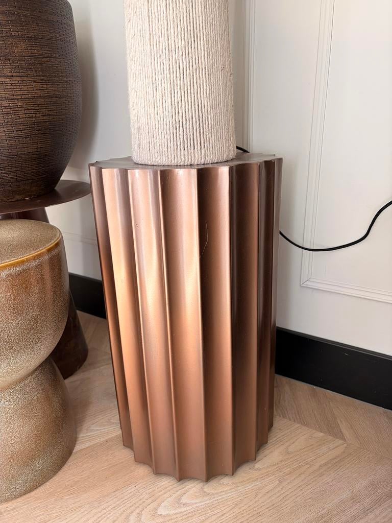 Koperkleurige bijzettafel, Huis en Inrichting, Tafels | Bijzettafels, 45 tot 60 cm, Minder dan 55 cm, Gebruikt, Metaal of Aluminium