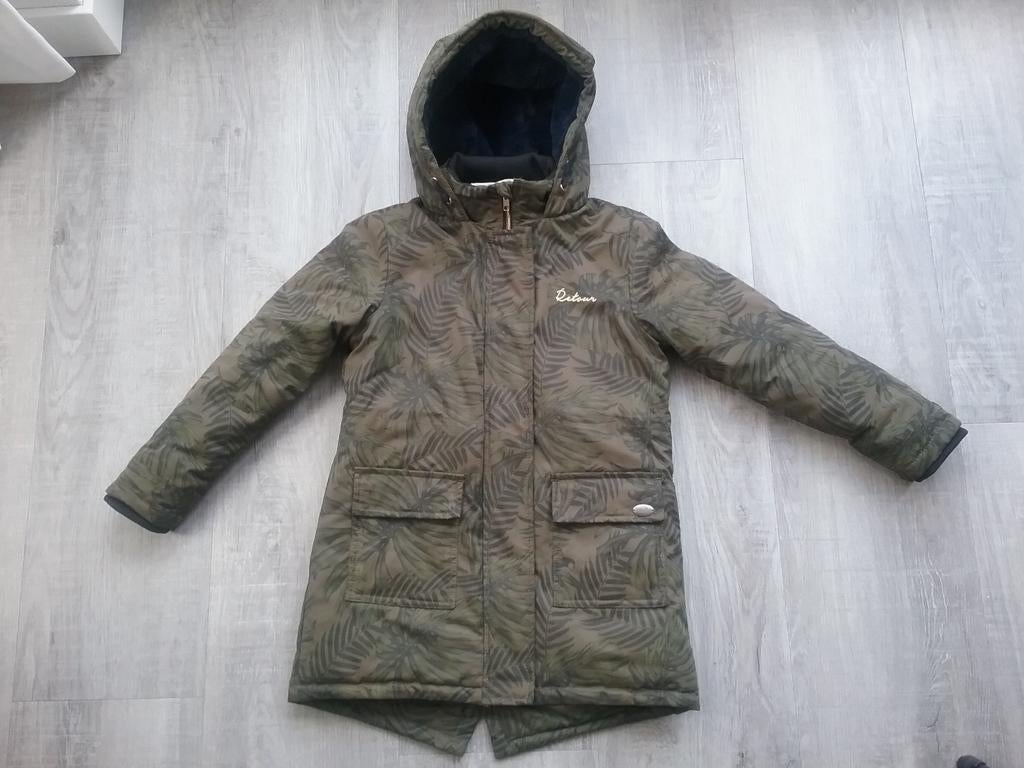 Zgan retour meisjes winterjas groen met bladeren 128
Lang mo, Ophalen of Verzenden, Zo goed als nieuw, Meisje, Jas