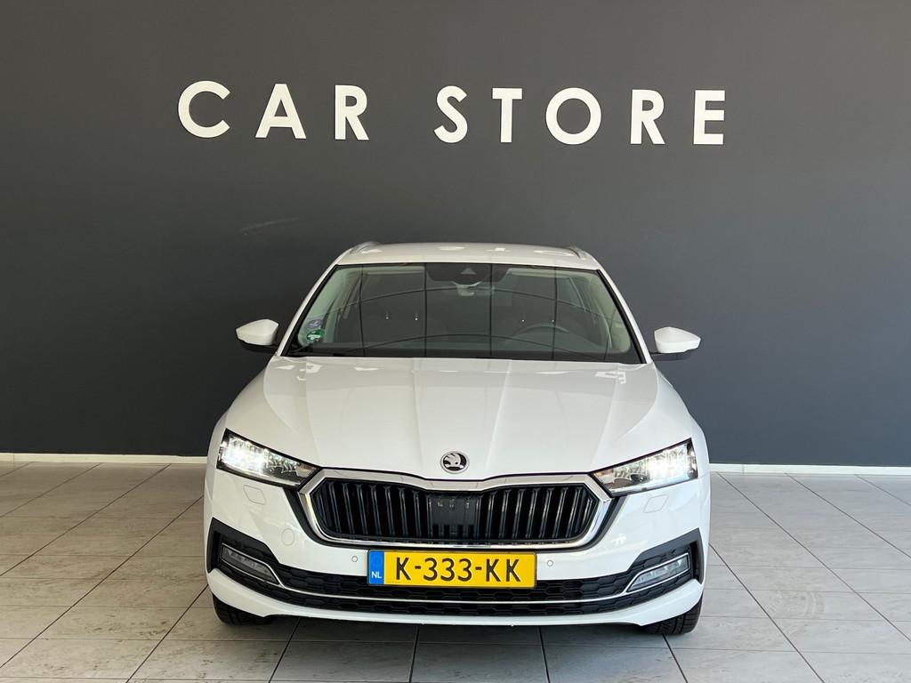 Skoda Octavia Combi 1.0 TSI Business Edition Plus TREKHAAK, Auto's, Stof, Gebruikt, Wit, Origineel Nederlands