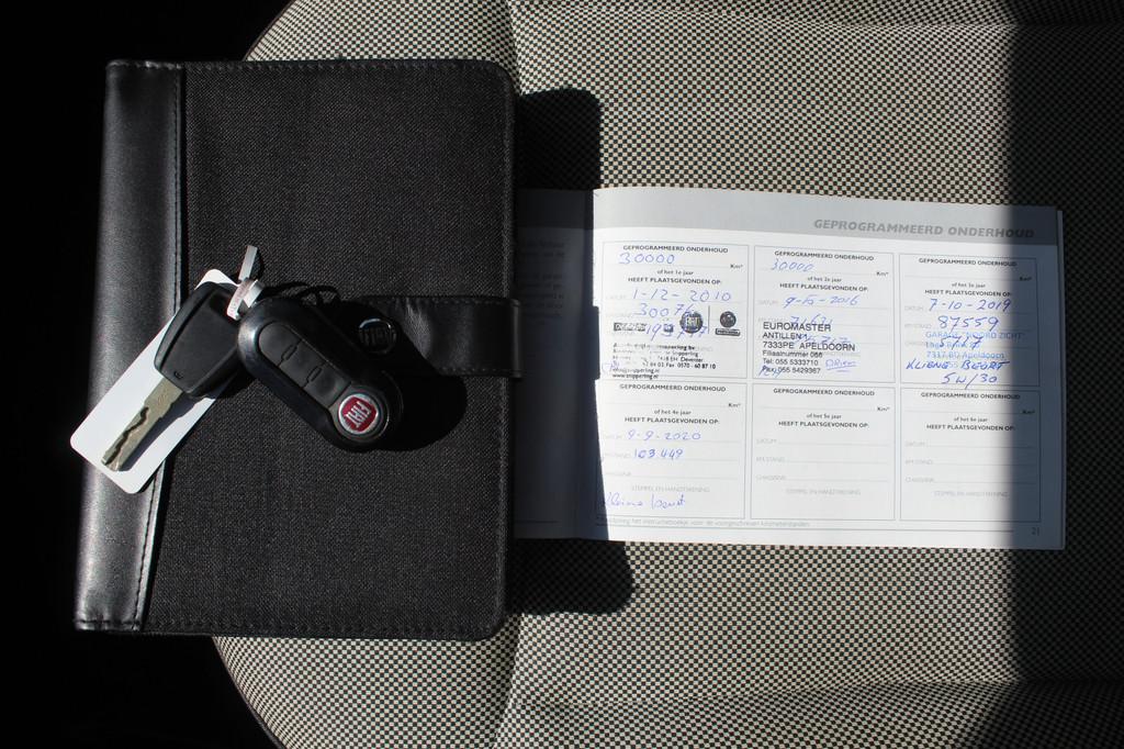 Fiat 500 1.2 Lounge Panoramadak/Airco/Radio-CD speler/Multif, Voorwielaandrijving, 12 maanden, Stof, Gebruikt