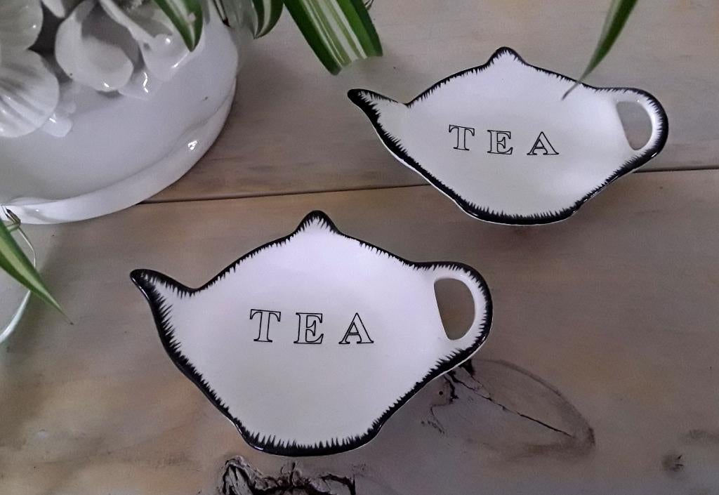 Thee tipje - thee tip - theetipje - schaaltje voor theezakje, Gebruikt, Keramiek, Ophalen of Verzenden, Schaal of Schalen