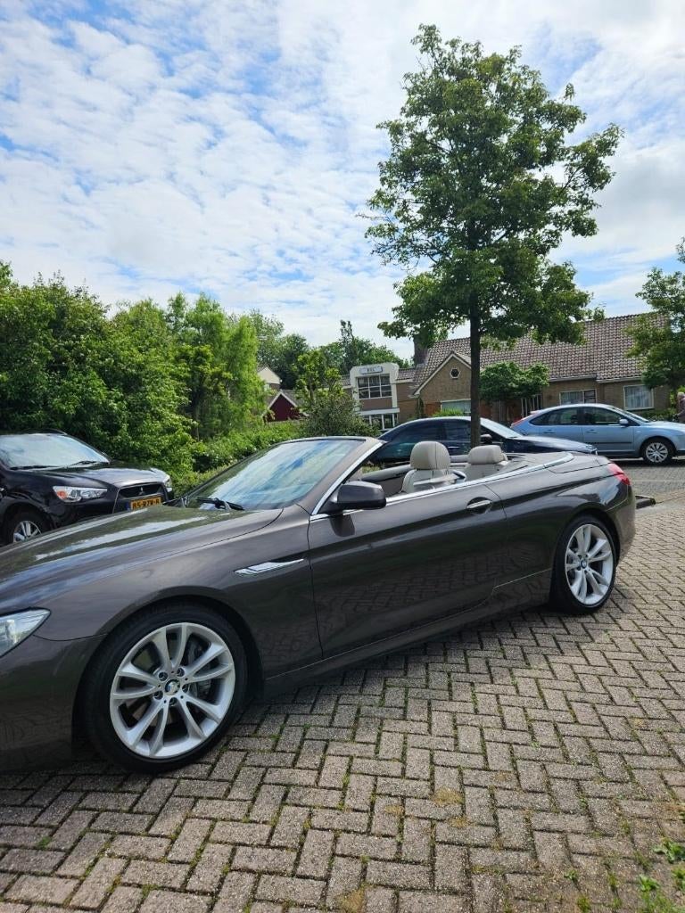 BMW 6-Serie 640I Cabrio 3.0 235KW Aut8 2011 Bruin, Auto's, BMW, Achterwielaandrijving, Beige, Leder, Particulier