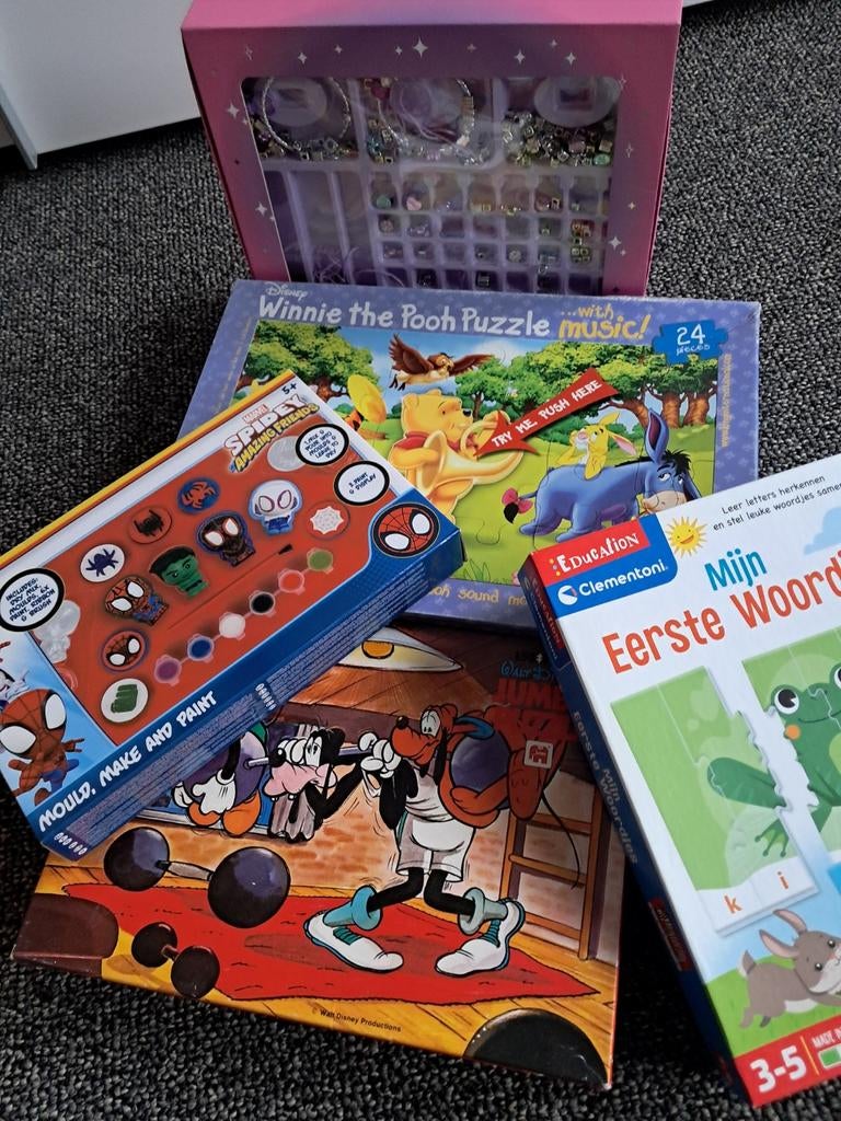 Diverse spellen en puzzels: Winnie de Poeh, Spiderman, Goofy, Ophalen, Gebruikt, Overige merken