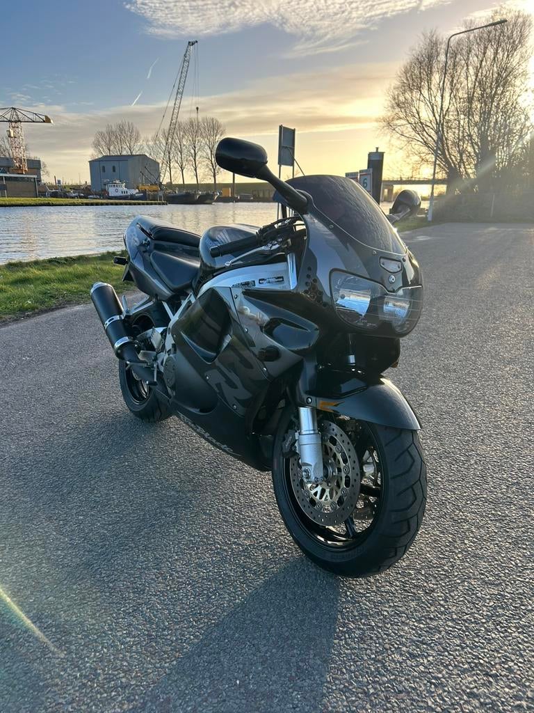 honda CBR 900 RR Fireblade 1998, Sportuitlaat, 4 cilinders, Motorrijbewijs A, 900 cc