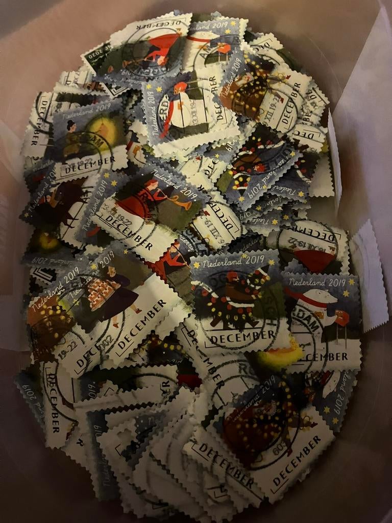 300 decemberzegels 2019 gestempeld en afgeweekt, Ophalen of Verzenden, Na 1940, Gestempeld