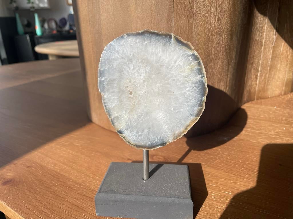 Agaat op voet - Decoratieve steen - 23 cm hoog, Sieraden, Tassen en Uiterlijk, Edelstenen, Ophalen, Nieuw