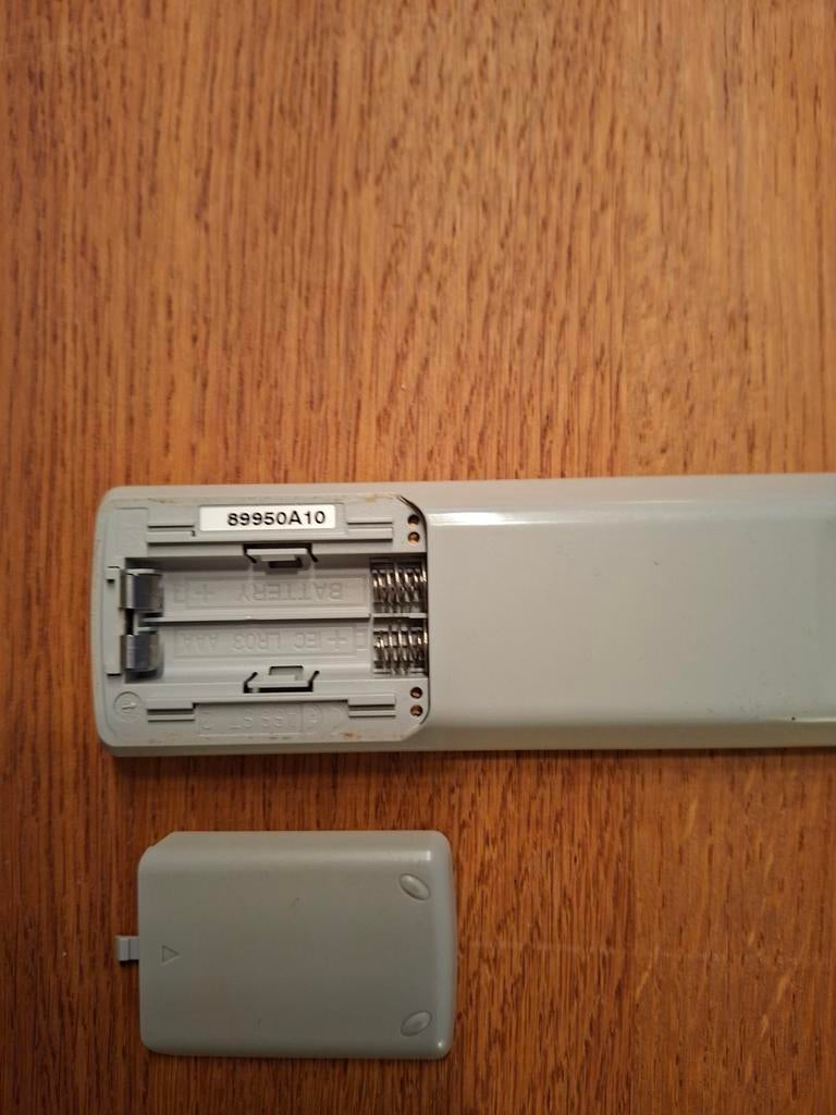 Loewe TV afstandsbediening, Ophalen of Verzenden, Gebruikt, Tv