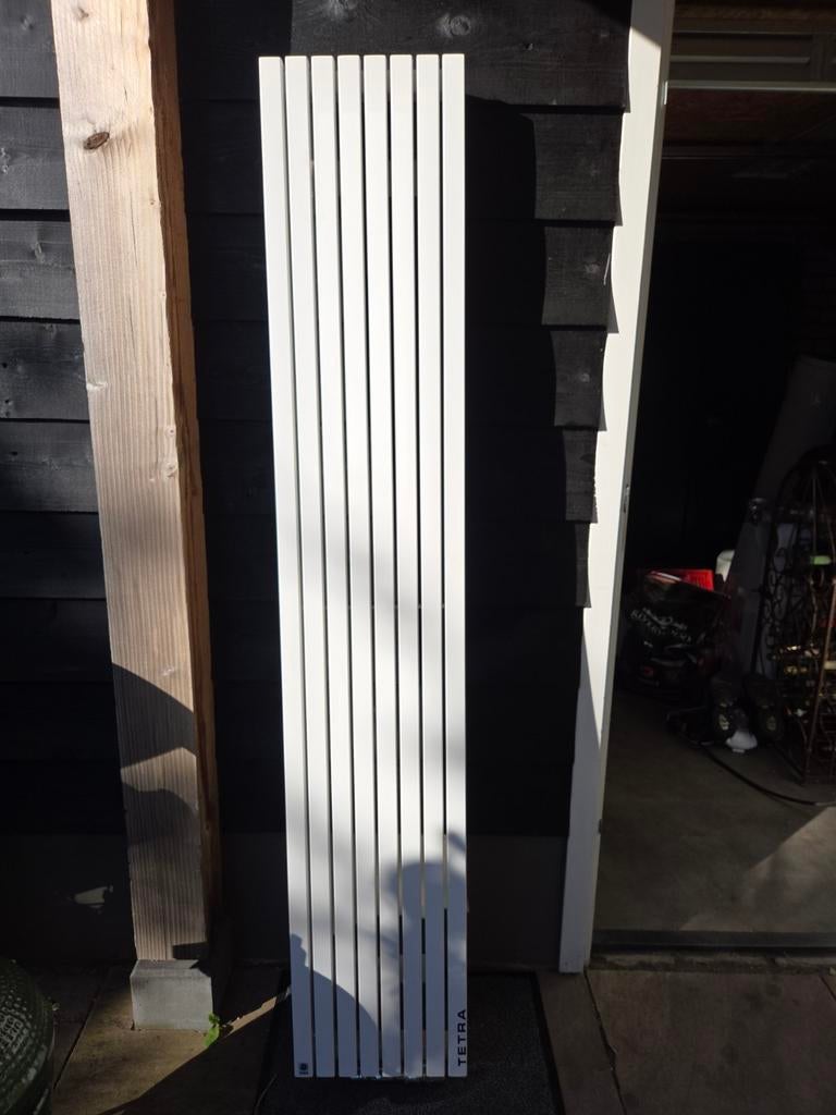 Jaga Tetra verticale radiator, Doe-het-zelf en Verbouw, Verwarming en Radiatoren, Radiator, Minder dan 60 cm, Ophalen of Verzenden