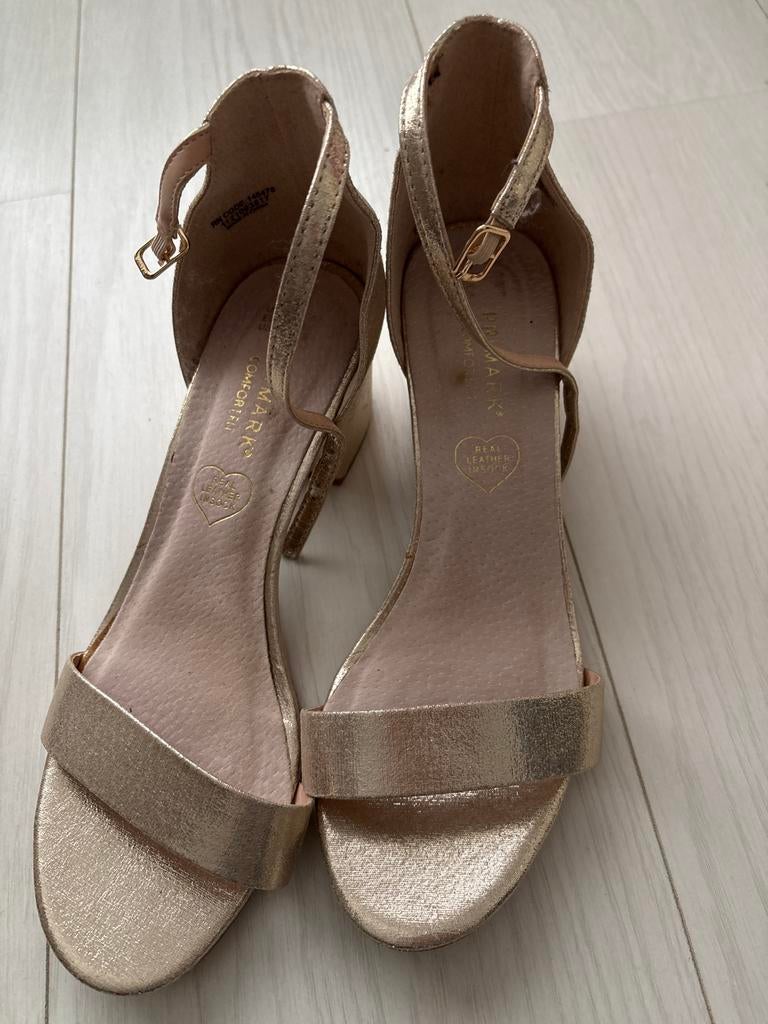 Primark gouden sandalen met hak, Ophalen of Verzenden, Gedragen, Overige kleuren, Sandalen of Muiltjes