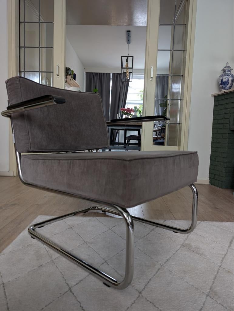 2x Zuiver Ridge Lounge Rib Fauteuil - Lichtgrijs, Ophalen, Minder dan 75 cm, Nieuw, Modern, Retro, Industrieel